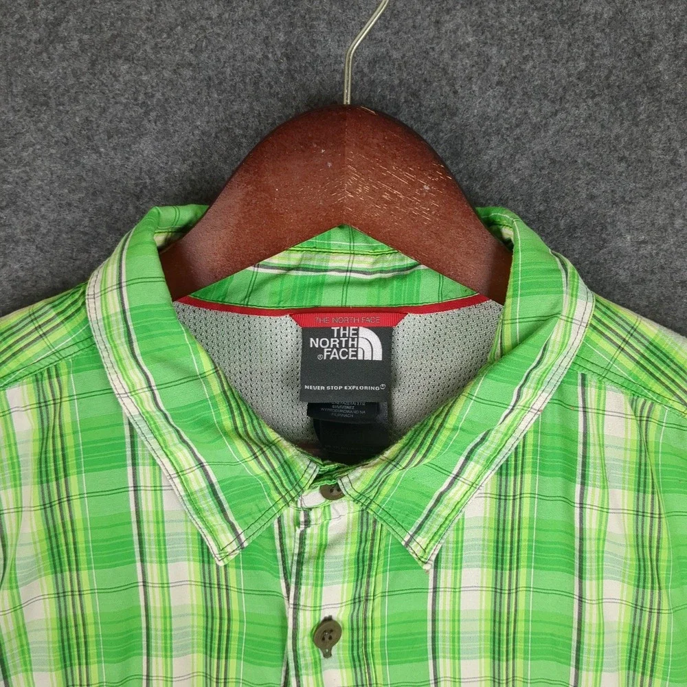 The North‎ Face Mens L G Short Sleeve Plaid Button Up Shirt Green White